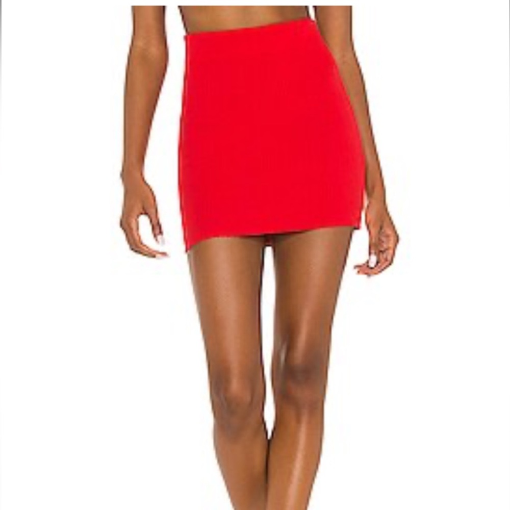 x REVOLVE Ribbed Mini Skirt
COTTON CITIZEN
Cherry size small NWOT